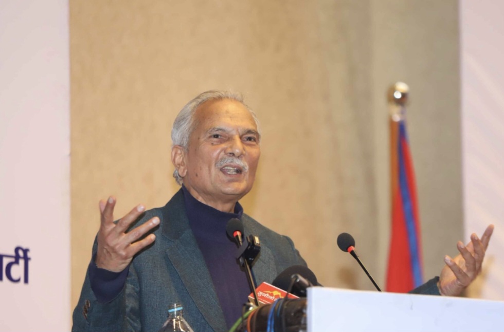 पूर्वप्रधानमन्त्री डा. बाबुराम भट्टराई दम्पती भारत भ्रमणमा जाँदै