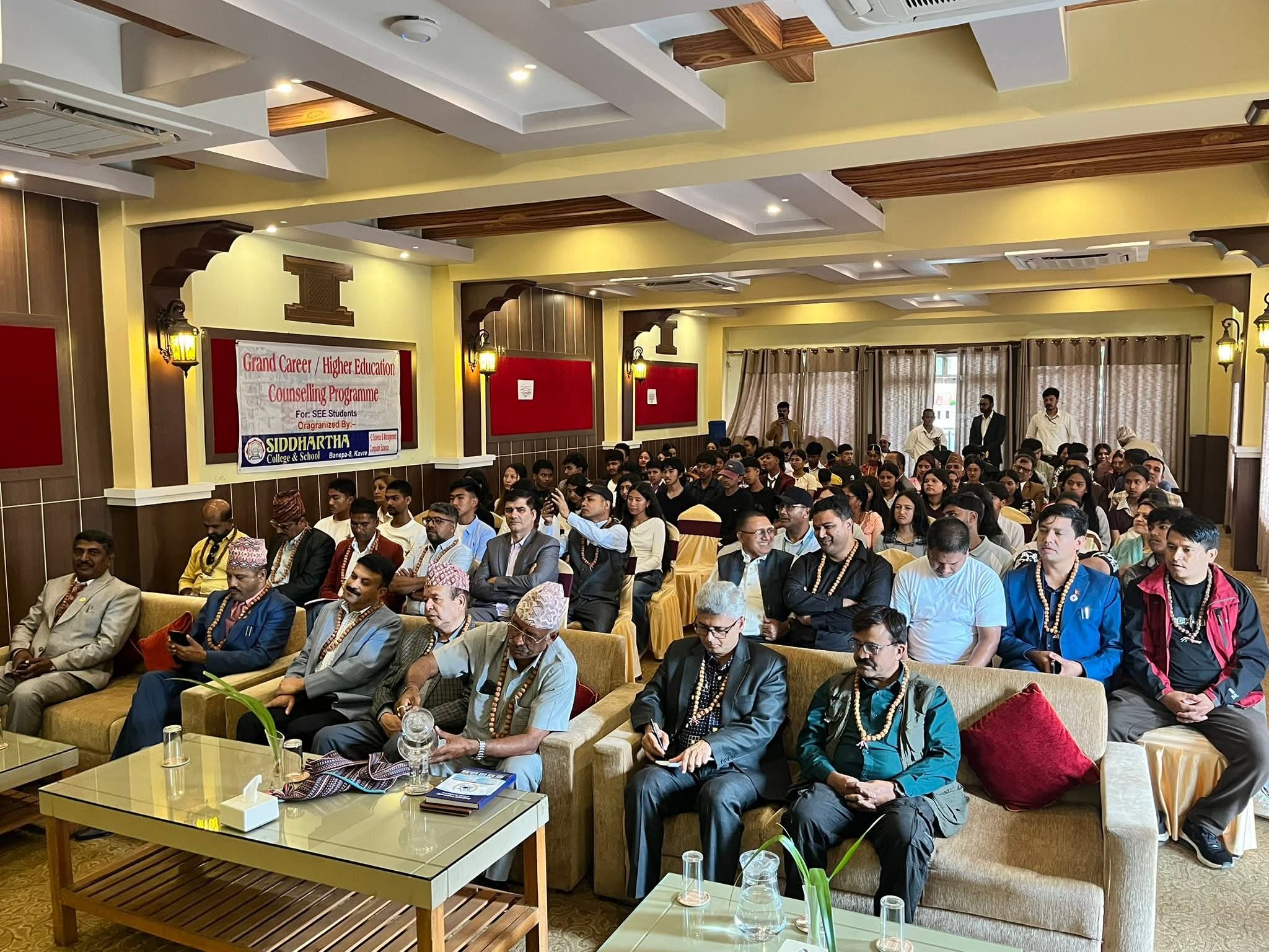 भविष्य निर्माणका लागि विद्यार्थीलाई उत्प्रेरणा, सिद्धार्थ स्कुलमा भव्य अभिमुखीकरण