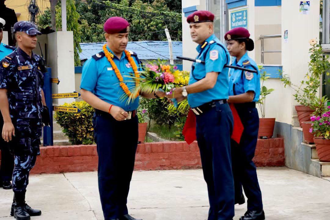प्रहरी आचरण विपरीतका कुनै पनि गतिविधिमा संलग्न नहुन डिआईजी ओम अधिकारीको निर्देशन