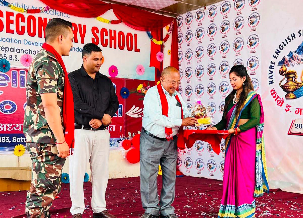 काभ्रे इङ्गलिश माध्यमिक विद्यालयमा स्वागत, बधाई तथा शुभकामना कार्यक्रम सम्पन्न